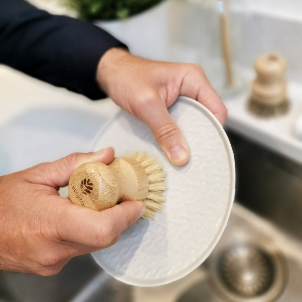 Personalised Dish Brush Gift Set | Customised Natural Sustainable Bamboo & Plant Based Kitchen Washing Up Brushes